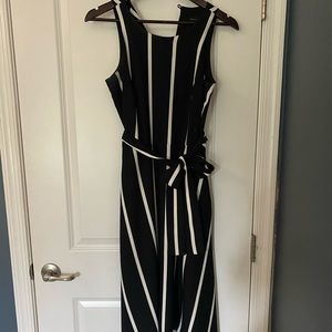 Black and white striped Banana Republic dress. Great for summer travel!
